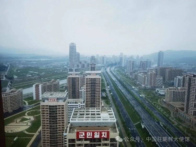 皇冠信用网会员开户_中国外交官镜头里的朝鲜：平壤建设新貌