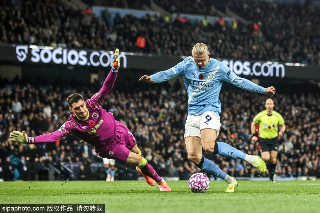 皇冠信用出租
_曼城3-0完胜利物浦：多库的闪耀表现如何打乱红军战术部署