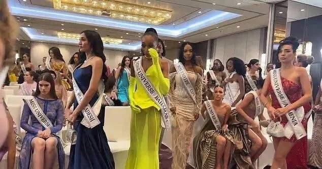 皇冠信用網如何申请
_不满总监辱骂墨西哥选手皇冠信用網如何申请
,2025环球小姐集体退赛,总监哭诉:我也是会受伤的普通人